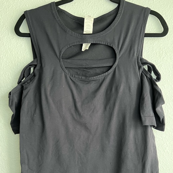 Fabletics Cold Shoulder Black Top. Size M - Picture 3 of 8